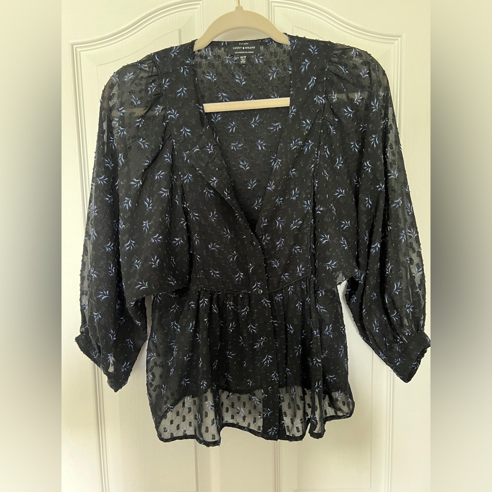 Adorable Lucky Brand Sheer Blouse
